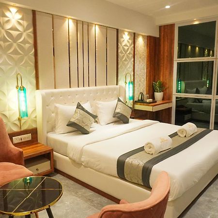 Hotel Spencer-Navi Mumbai Zewnętrze zdjęcie