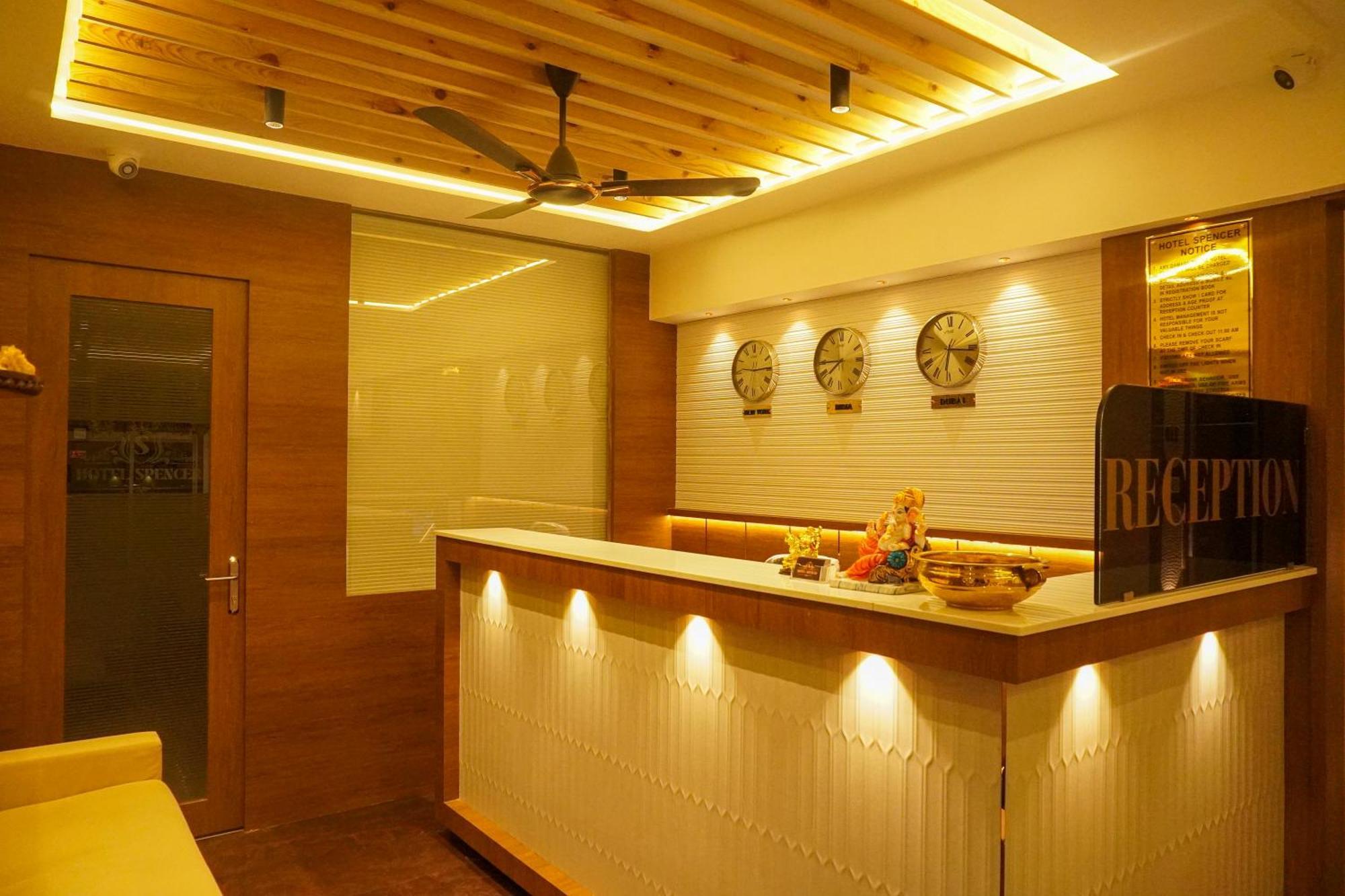 Hotel Spencer-Navi Mumbai Zewnętrze zdjęcie