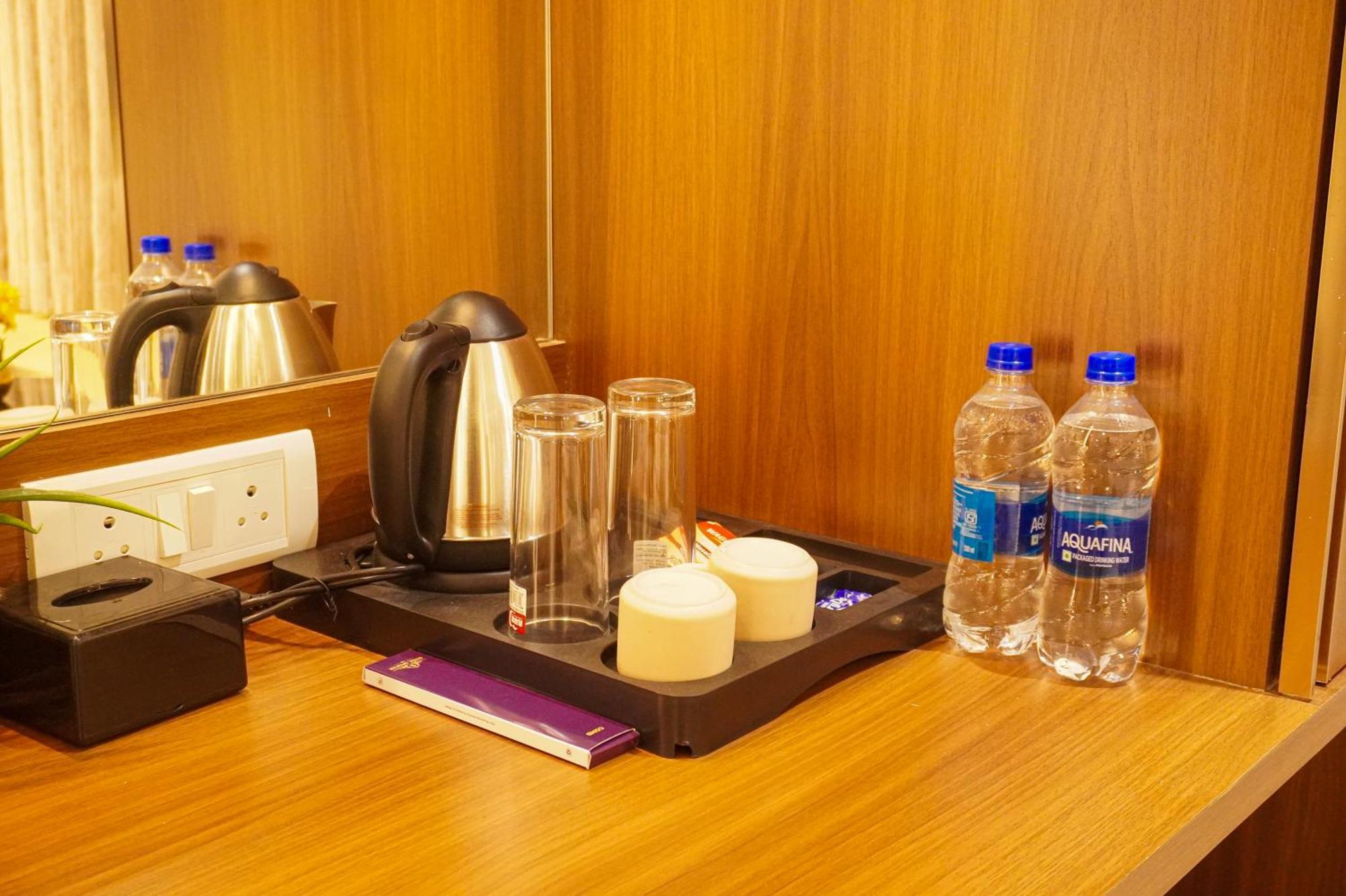 Hotel Spencer-Navi Mumbai Zewnętrze zdjęcie