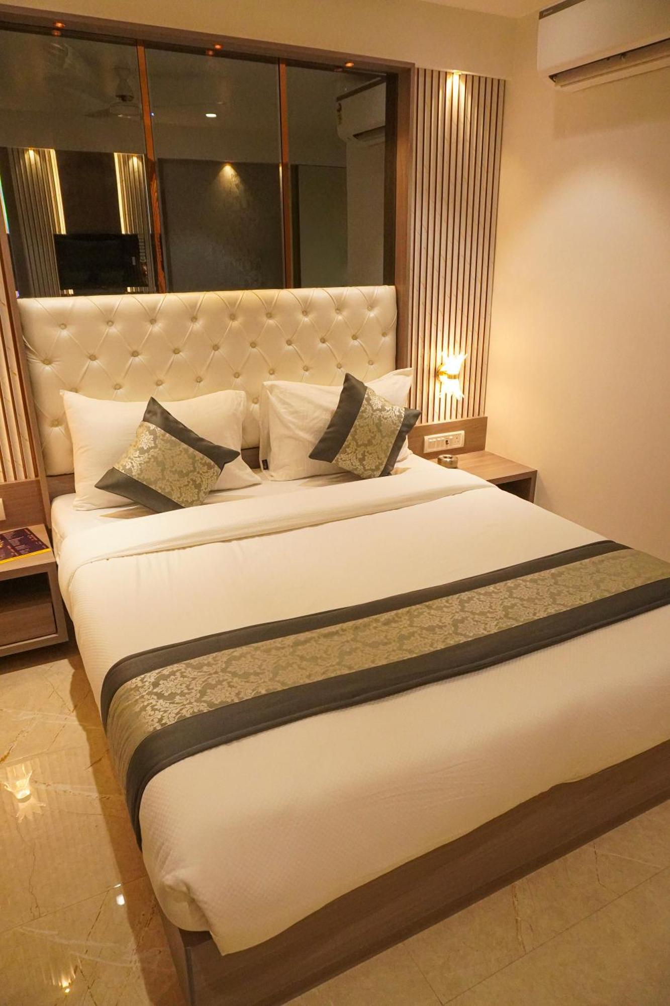 Hotel Spencer-Navi Mumbai Zewnętrze zdjęcie
