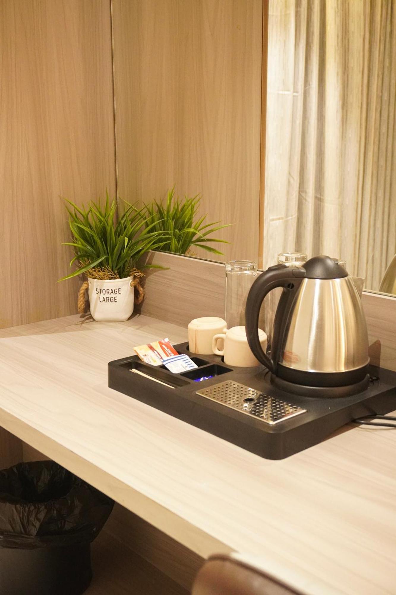 Hotel Spencer-Navi Mumbai Zewnętrze zdjęcie